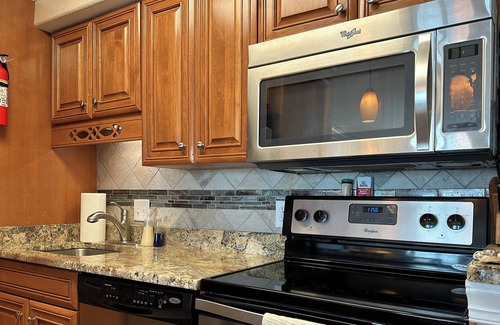 Northeast Virginia Beach Condo | Beachfront 2 Bedroom with private balcony, Unit 904
