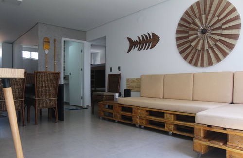 Tombo Apartment | Beachfront - 2 Bedroom Suites + Air Conditioning, 2 Bathrooms, Living Room, Kitchen, 1 Garage, Wi-Fi and Bed Linen