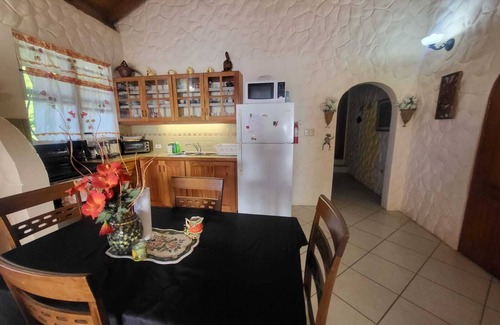 Black Rock Apartment | Beachfront 2 Bedroom FamilyStyle Apartment on Courland Bay with Salt Water Pool