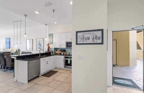 Pensacola Beach Condo | Beachfront 2BR with stunning Gulf Views!