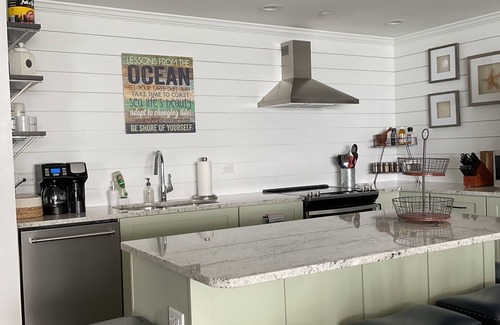Garden City Condo | BEACHFRONT 3 BR, 3 BATH CONDOnNEWLY RENOVATED-GORGEOUS