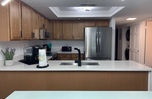 Madeira Beach Condo | BEACHFRONT- 3BED/3BATH TOP FLOOR