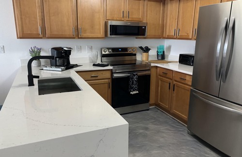 Madeira Beach Condo | BEACHFRONT- 3BED/3BATH TOP FLOOR