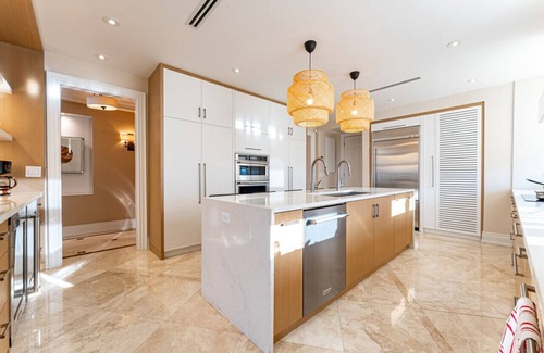 Nassau Apartment | Beachfront 3BR Penthouse w/Terrace Next to BahaMar