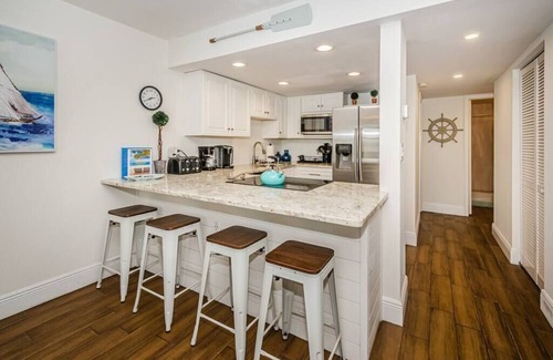 Sunset Beach Condo | Beachfront 3BR Penthouse | Private Balcony | Treasure Island