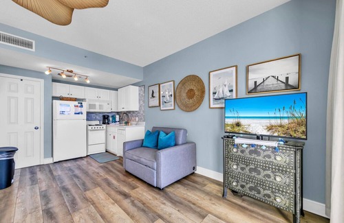Long Beach Apartment | ⛱️Beachfront-5 Pools-Hot Tubs-Majestic Beach 1-2109⛱️