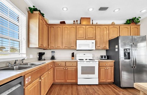 Laguna Beach Estates House | 🐟BeachFRONT-5BR Home-Amazing Views-Jetted Tub-Ocean Spray🐟