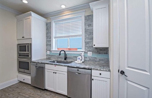 Fort Morgan House | Beachfront 9bed Easybreezy West