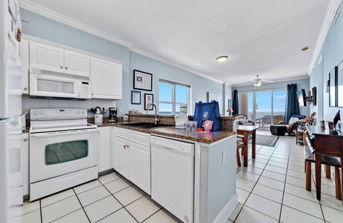 Gulf Shores Condo | BEACHFRONT, ALL THE AMENITIES, POOL!