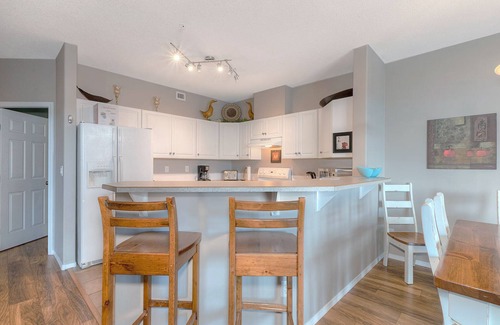 Central Okanagan Condo | Beachfront and Lakeview