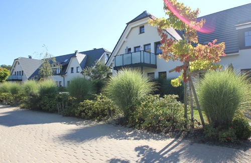 Lobbe Apartment | Beachfront apartment with balcony, use of swimming pool and sauna - Rex Rugia apartment 13-6