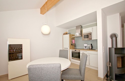Lobbe Apartment | Beachfront apartment with balcony, use of swimming pool and sauna - Rex Rugia apartment 14-6