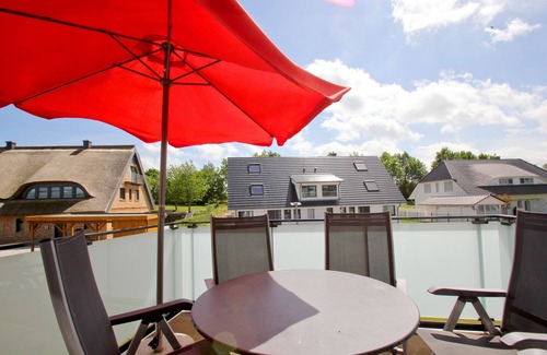 Lobbe Apartment | Beachfront apartment with balcony, use of swimming pool and sauna - Rex Rugia apartment 14-7