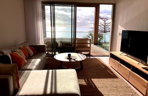Pointe Aux Piments Apartment | Beachfront Apartment Ocean Point