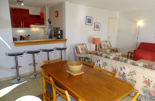 Agay Apartment | Beachfront apartment for 6 people, sea and beach views
