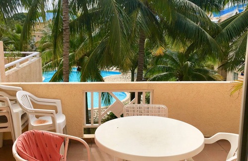 Flic-en-Flac Apartment | Beachfront Apartment with Pool & Tennis - Flic En Flac