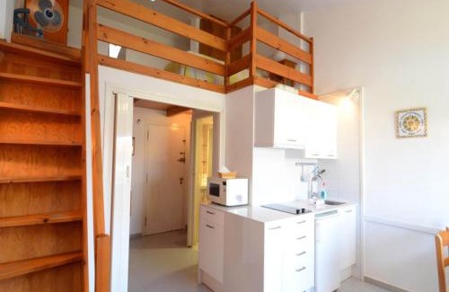 Els Griells Apartment | Beachfront Apartment in Estartit with Pool