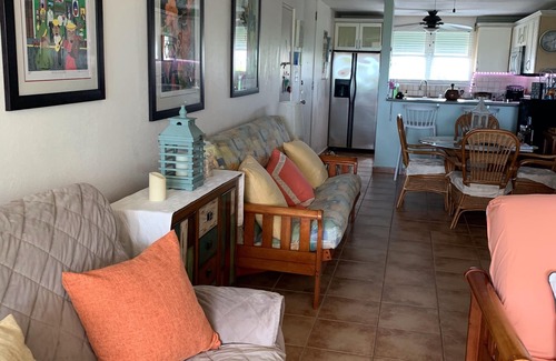 Zarzal Apartment | Beachfront Apartment 3rd floor, with Terrace Overlooking the Ocean