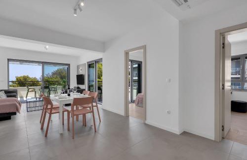 Ratac Apartment | Beachfront Apartment Sea Makarska Residence Srzić