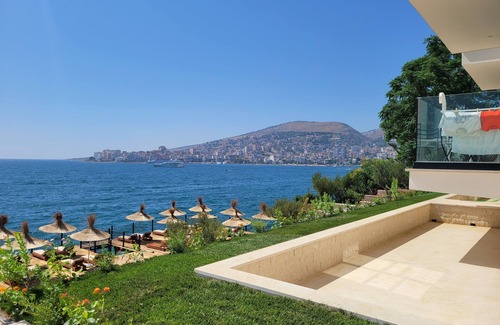 Qafe e Gjashtes Apartment | Beachfront Apartments with Stunning Sea View and Private Balcony.