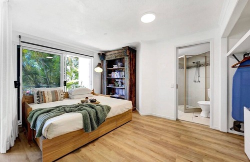 Marcoola Apartment | Beachfront Apt. Ocean Views, Pool,Private Rooftop