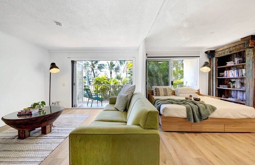 Marcoola Apartment | Beachfront Apt. Ocean Views, Pool,Private Rooftop
