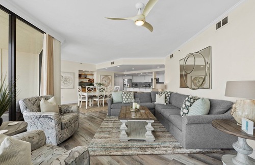 Holiday Isle Condo | Beachfront at Destin Harbor's East Pass! Epic Views, Pool, Private Beach!