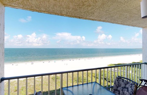 Marco Island House | Beachfront at the Apollo Where the Famous Sunsets Never Get Old!