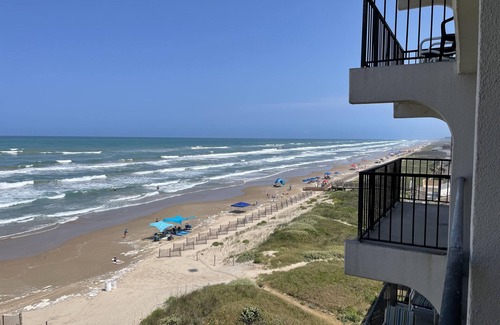 South Padre Island Condo | Beachfront Balcony & Steps to the Beach, King WiFi