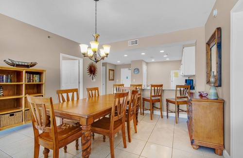 West Panama City Beach Condo | ⭐Beachfront-Beach Service-Fab Pool-Splash 207E⭐