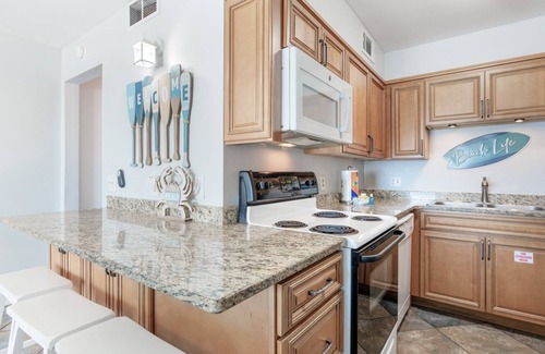 Panama City Beach Condo | Beachfront | Beach Chairs Included! I FLPCB53