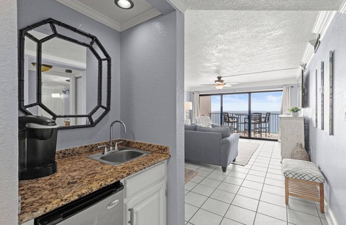 Destin Condo | Beachfront Beauty! 2BR in Destin – Relax, Refresh, Repeat! Escape to Destin!
