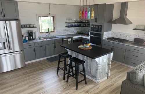 Ocracoke House | Beachfront Beauty on Northern Pond