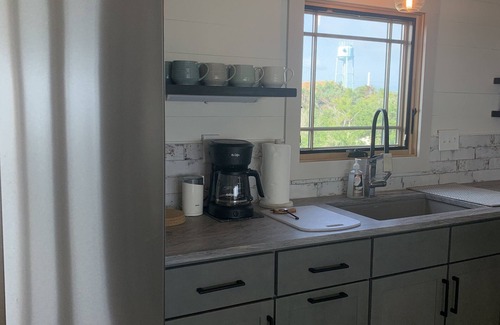 Ocracoke House | Beachfront Beauty on Northern Pond