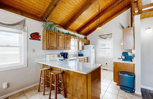 South Nags Head House | Beachfront Beauty W/Large Deck, Beach Access, Fast WiFi & Lofted Room