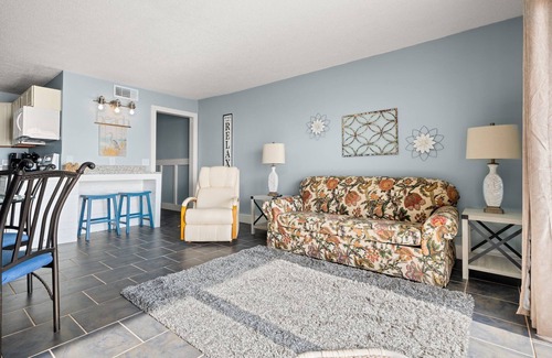Panama City Beach Condo | Beachfront Bliss at Summit 512 – Spacious Condo w/2 Queens + Bunks!
