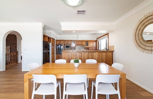 Aldinga Beach House | Beachfront Bliss- Aldinga Beach House - 5 BR
