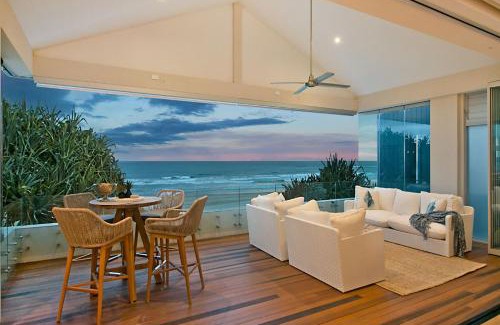 Palm Beach House | Beachfront Bliss
