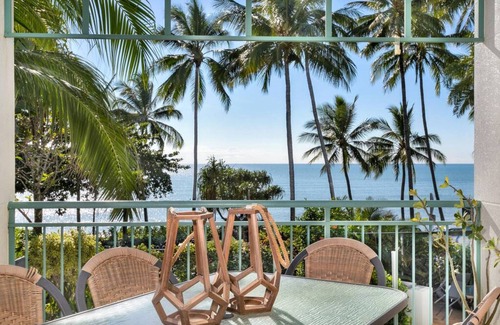 Trinity Beach Apartment | Beachfront Bliss 3-Bedroom Apartment w/Sea View 4