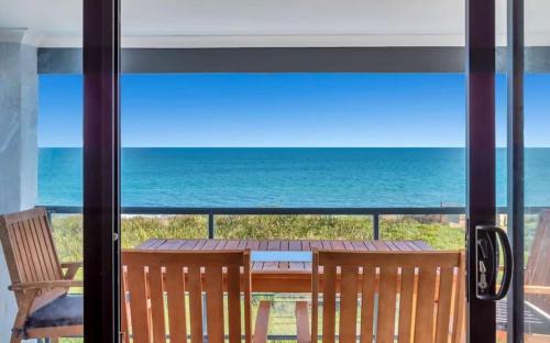 Halls Head House | Beachfront Bliss - Private Pool and Beach Access