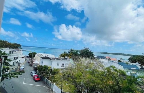 Blue Bay Apartment | Beachfront Bliss: Stunning Sea View Apartment
