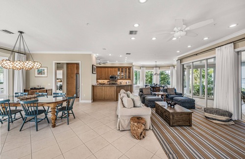 Boca Grande House | Beachfront Boca Adventures - Private Beach & Dock!