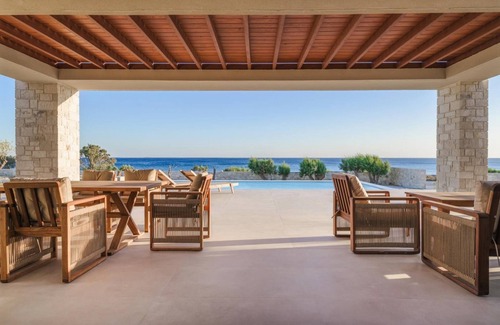 Ierapetra Villa | Beachfront Brand New Villa