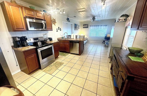 Alligator Point House | Beachfront bungalow with private direct beach access. Sleeps 8. Pet friendly!