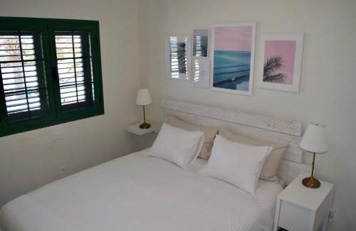 Los Lagos Apartment | Beachfront Bungalow Cotillo Lagos