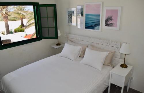 Los Lagos Apartment | Beachfront Bungalow Cotillo Lagos
