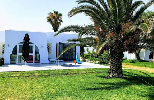 Hammamet House | Beachfront Bungalow, pieds dans l’eau