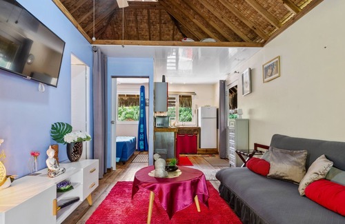 Moorea-Maiao House | Beachfront Bungalows with Sunset Views in Haapiti