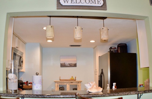 Indian Rocks Beach Condo | BEACHFRONT CONDO—POWDERY SAND AND GULF BREEZES—FAMILY FRIENDLY W/ALL YOU NEED!