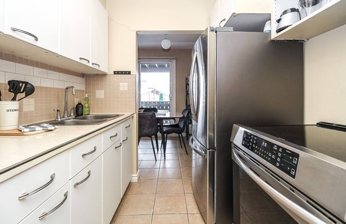 Wasaga Beach Apartment | Beachfront
